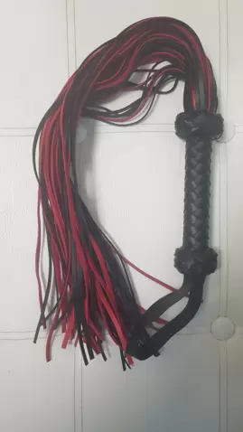 whip red and black 76 cm  