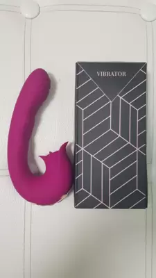 Vibratore tripla stimolazione e linguetta 